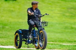 This e-trike with full suspension strikes the right balance between riding in city and beyond